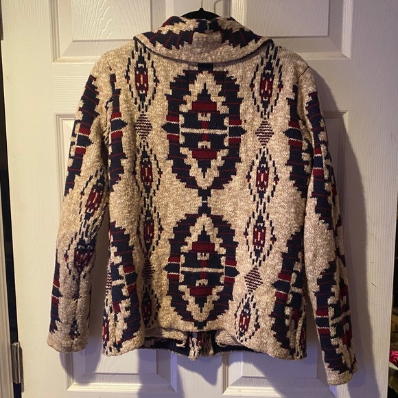 Cabela’s Warm and Classy Thick Knit Cardigan - Picture 2 of 4